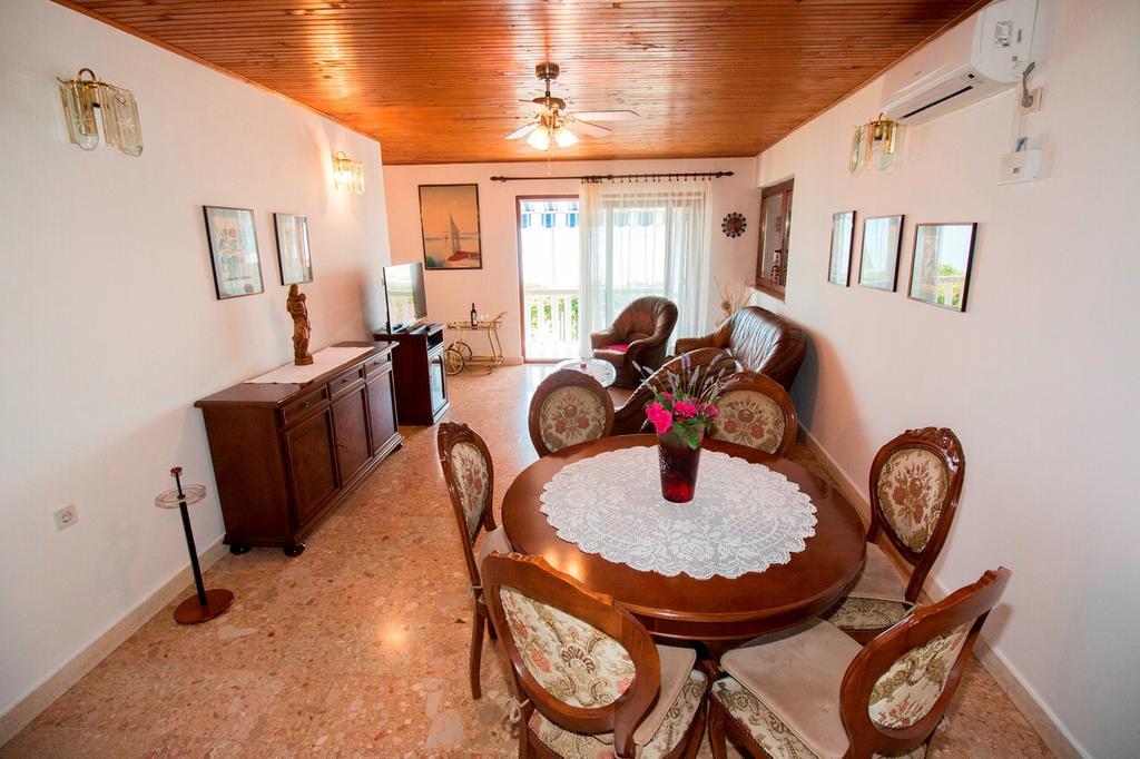 Villa Antonio Pisak Luaran gambar